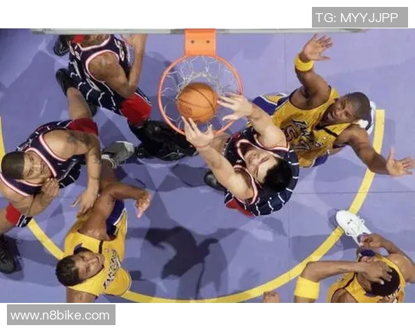 姚明精彩瞬间回顾全部扣篮集锦展现巨人风采与篮球魅力 姚明精彩瞬间回顾全部扣篮集锦展现巨人风采与篮球魅力