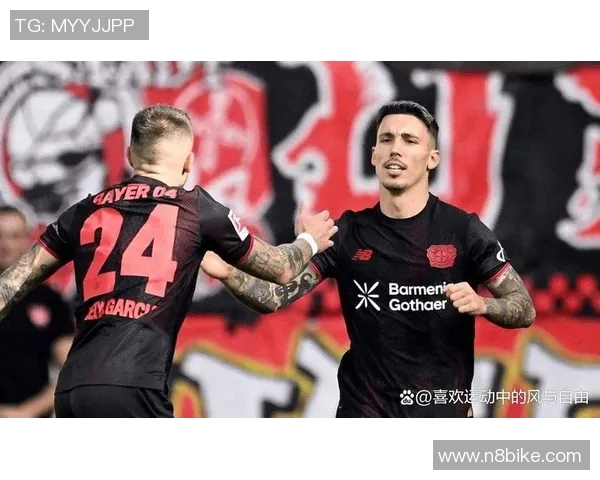 德甲豪门竞逐榜首,争冠战火激烈燃烧 德甲豪门竞逐榜首,争冠战火激烈燃烧